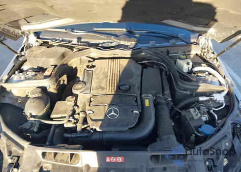 2013 Mercedes-Benz C 250 Sport из США, поврежденный, VIN WDDGF4HB9DA782704